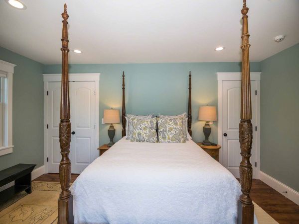 Cape Cod Home 994490