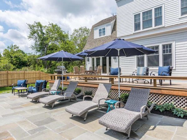 Cape Cod Home 994490
