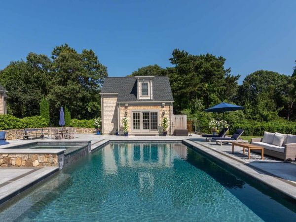 Cape Cod Home 994491