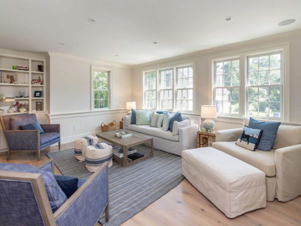 Cape Cod Home 994491