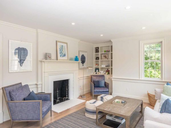 Cape Cod Home 994491
