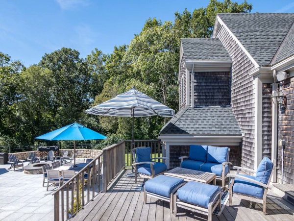 Cape Cod Home 994491