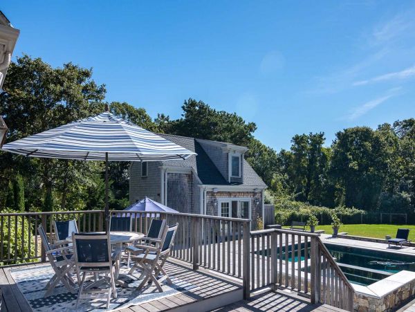 Cape Cod Home 994491