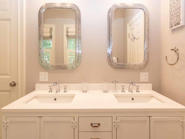 Cape Cod Home 994491