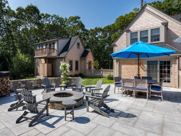 Cape Cod Home 994491