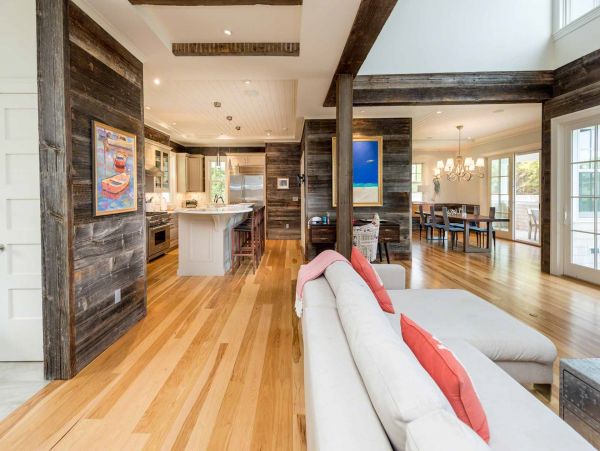 Cape Cod Home 994492