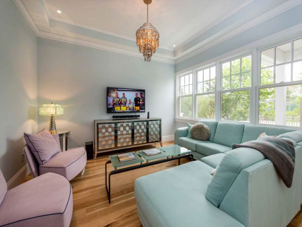 Cape Cod Home 994492