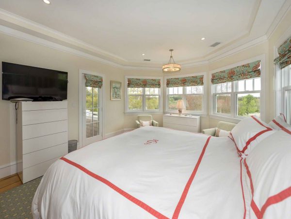 Cape Cod Home 994492