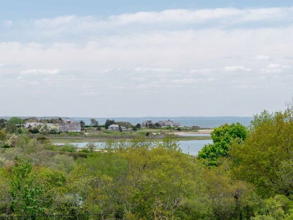 Cape Cod Home 994492