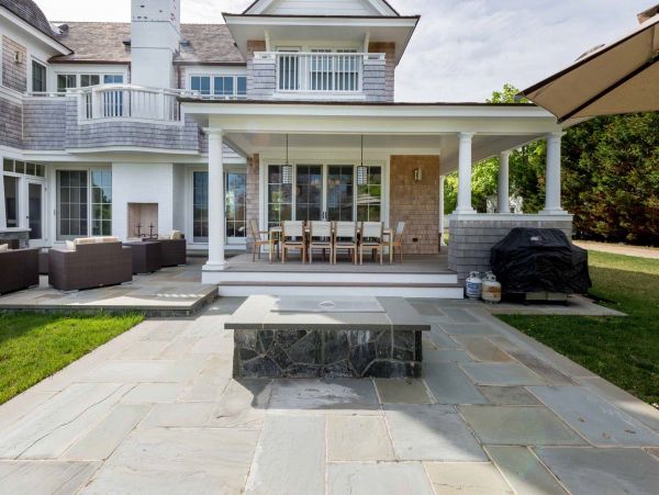 Cape Cod Home 994492