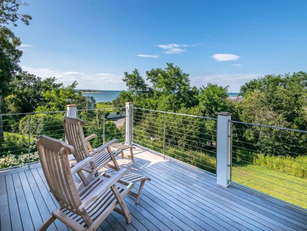 Cape Cod Home 994496
