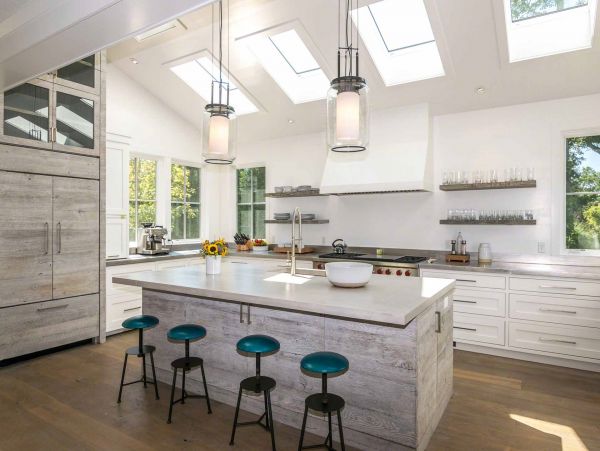Cape Cod Home 994496