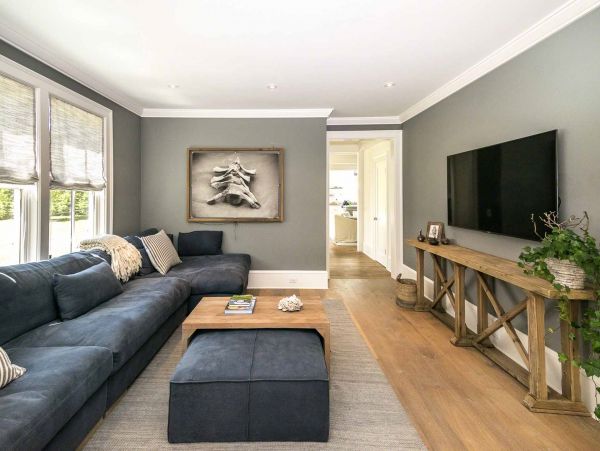 Cape Cod Home 994496