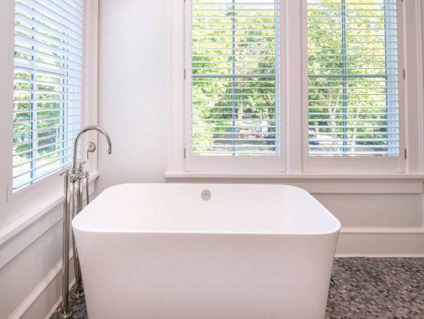 Cape Cod Home 994496