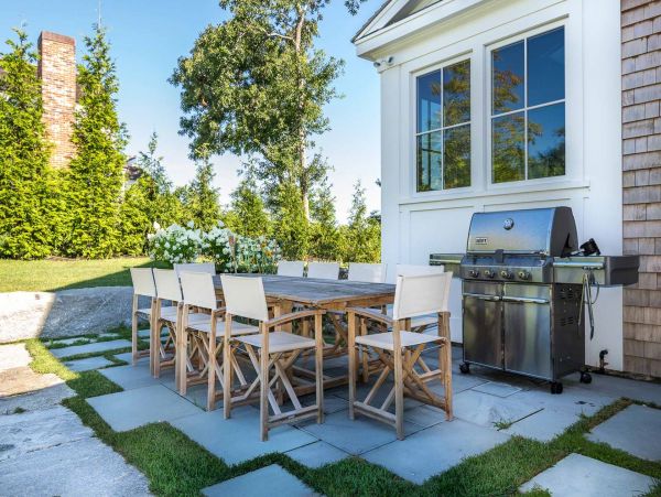 Cape Cod Home 994496