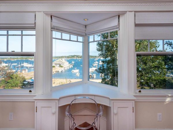Cape Cod Home 994497