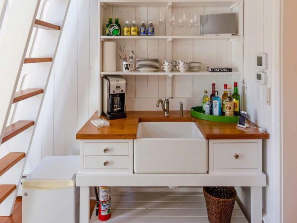 Cape Cod Home 994497