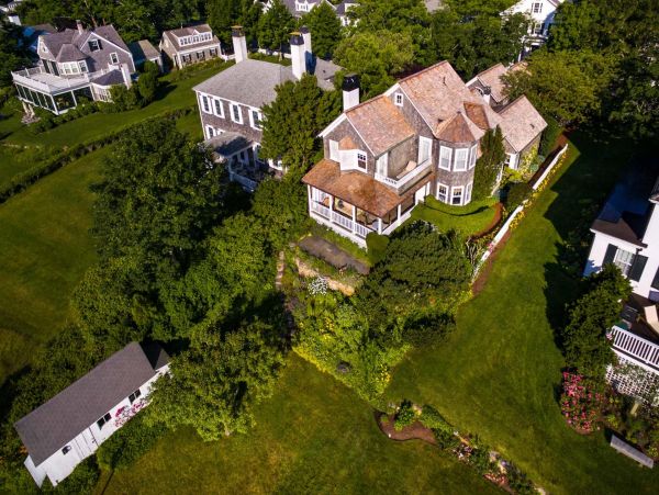 Cape Cod Home 994497