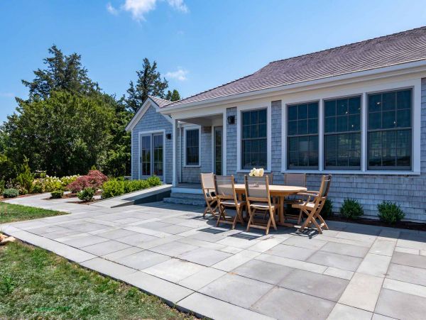 Cape Cod Home 994498