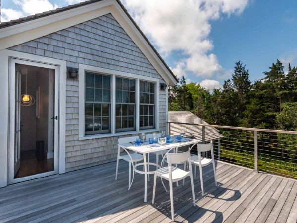 Cape Cod Home 994498