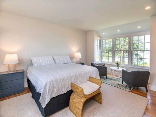 Cape Cod Home 994498