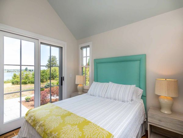 Cape Cod Home 994498