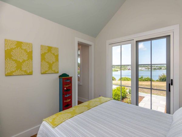 Cape Cod Home 994498