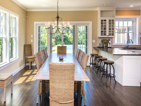 Cape Cod Home 994499