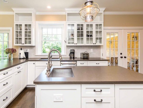 Cape Cod Home 994499