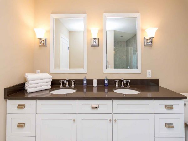 Cape Cod Home 994499
