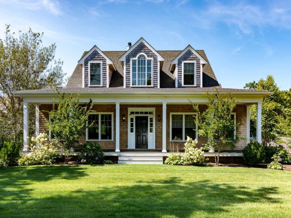 Cape Cod Home 994499