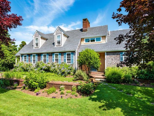 Cape Cod Home 994501