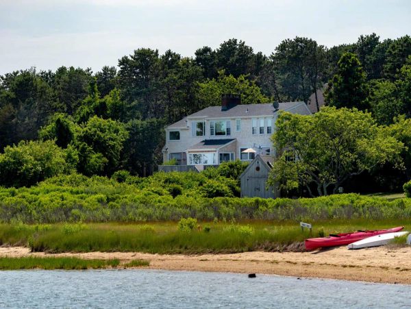 Cape Cod Home 994501