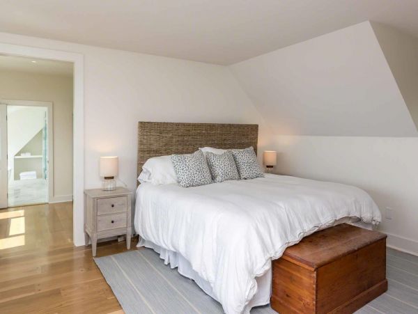 Cape Cod Home 994501