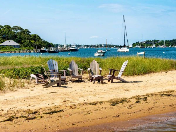 Cape Cod Home 994501
