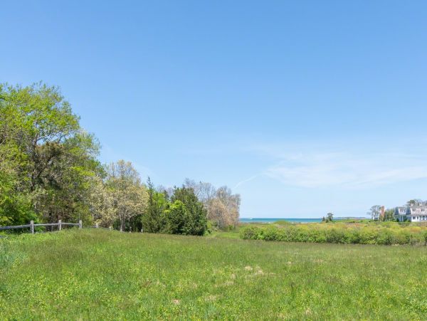 Cape Cod Home 994502
