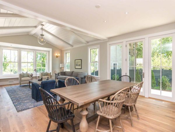 Cape Cod Home 994502