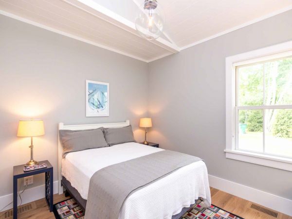 Cape Cod Home 994502
