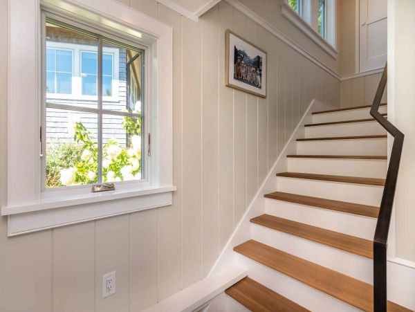 Cape Cod Home 994502