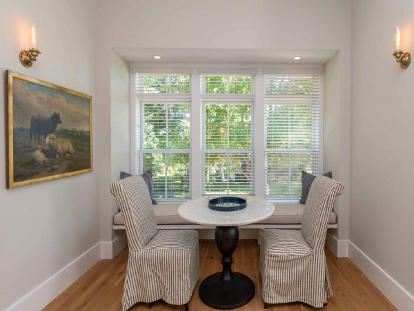 Cape Cod Home 994502