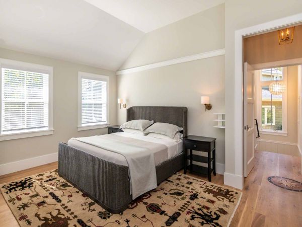 Cape Cod Home 994502