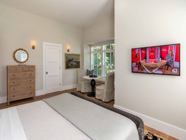 Cape Cod Home 994502