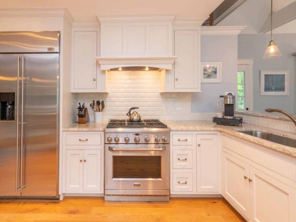 Cape Cod Home 994503