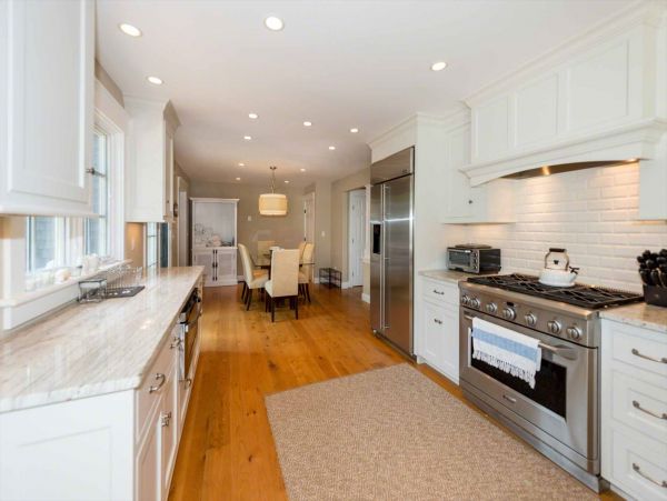 Cape Cod Home 994503