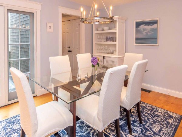 Cape Cod Home 994503