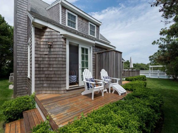 Cape Cod Home 994503