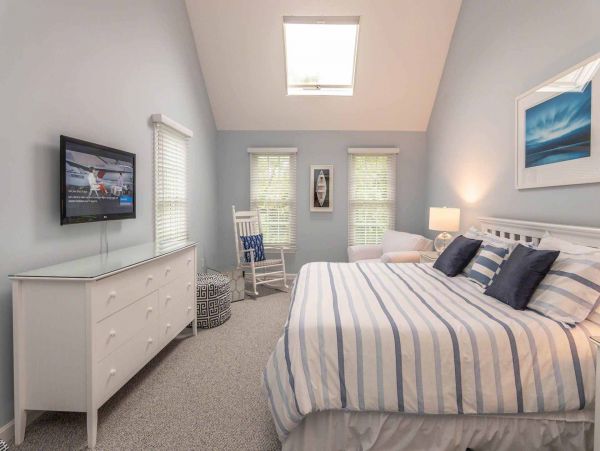 Cape Cod Home 994503