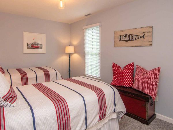 Cape Cod Home 994503