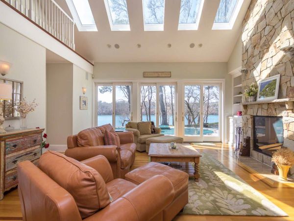 Cape Cod Home 994504
