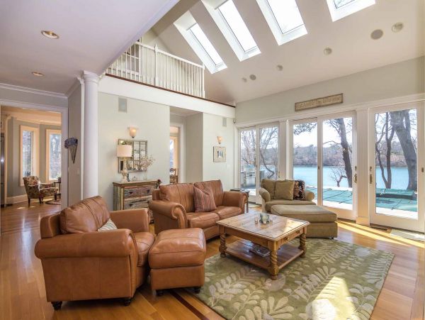 Cape Cod Home 994504